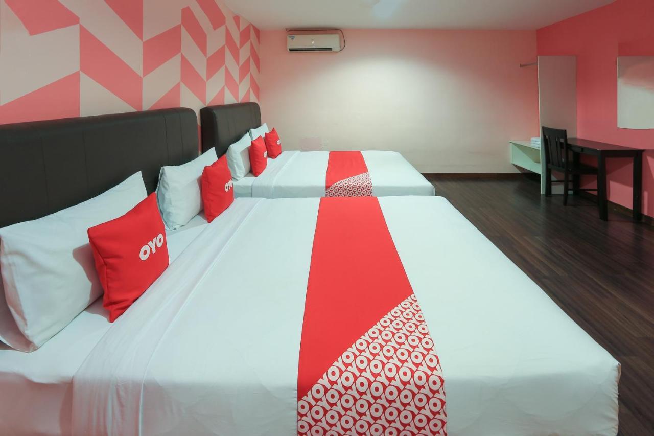 Oyo 89891 1St Inn Hotel Subang Subang Jaya Esterno foto